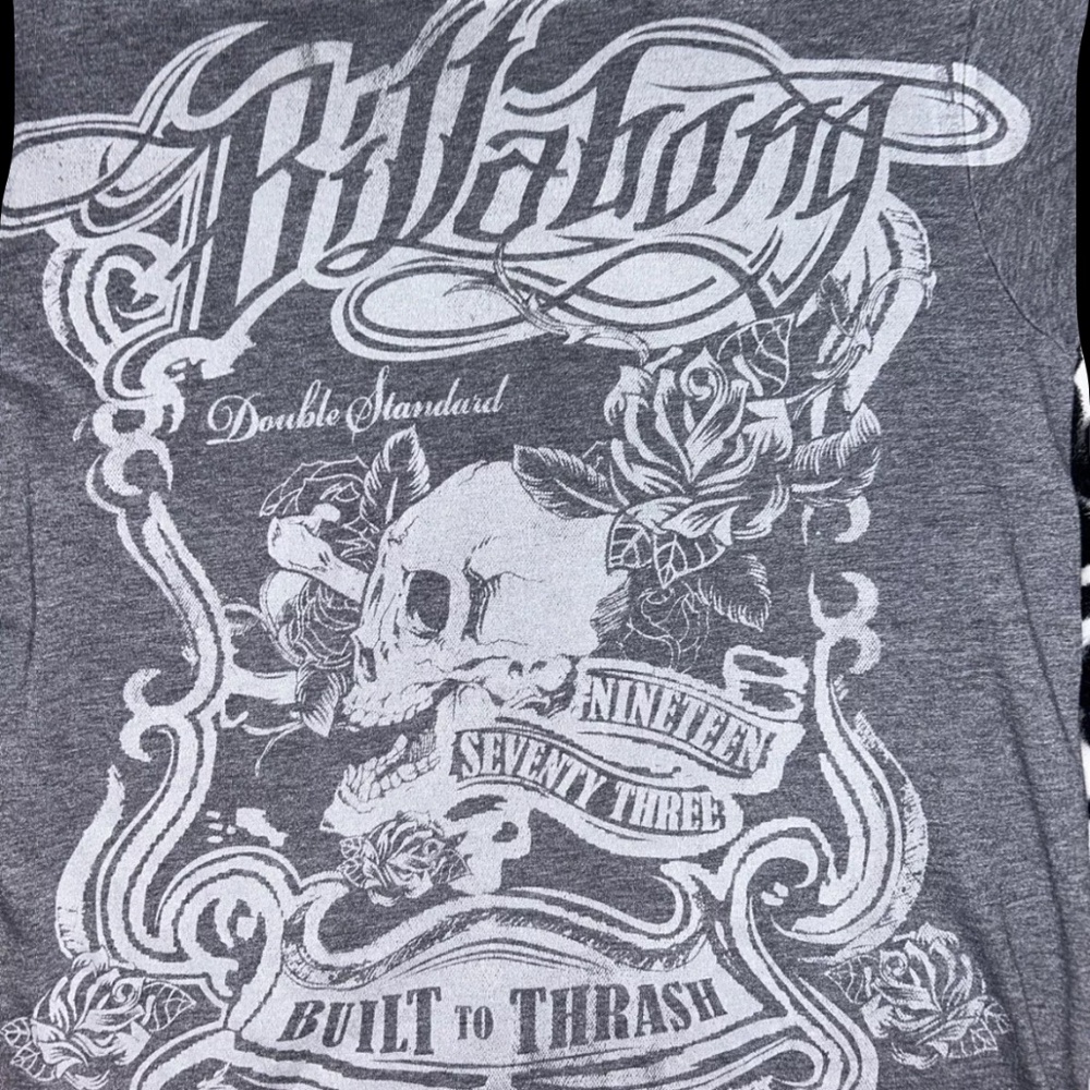 Y2k billabong scull T shirt size small